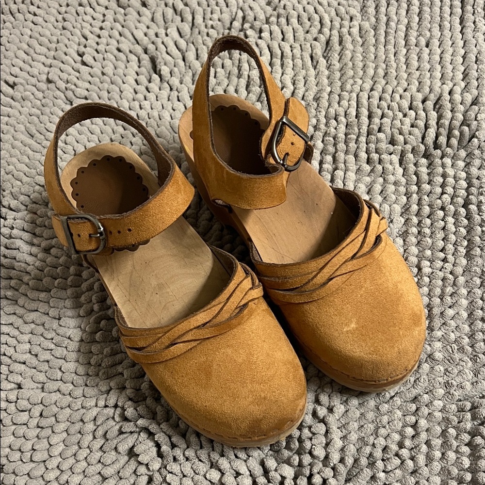 Hanna Andersson Clog- Girls 33